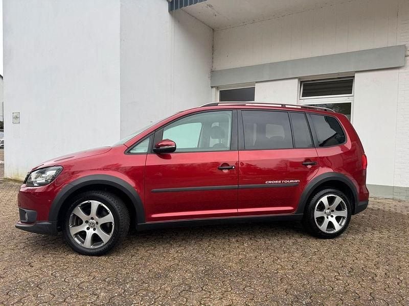 Gebraucht VW Touran Cross 177 PS (130 kW) 2013 Rot Van / Kleinbus
