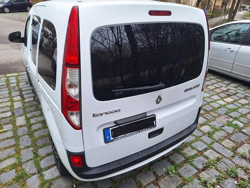 Gebraucht Renault Kangoo Authentique 106 PS (77 kW) 2013 Weiß Van / Kleinbus