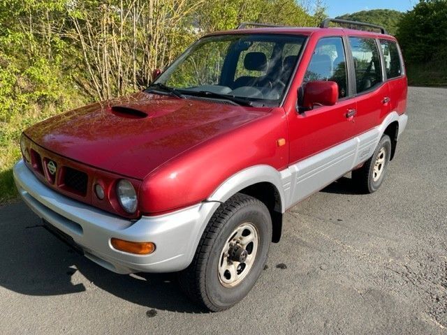 Gebraucht Nissan Terrano 125 PS (91 kW) 1999 Rot SUV