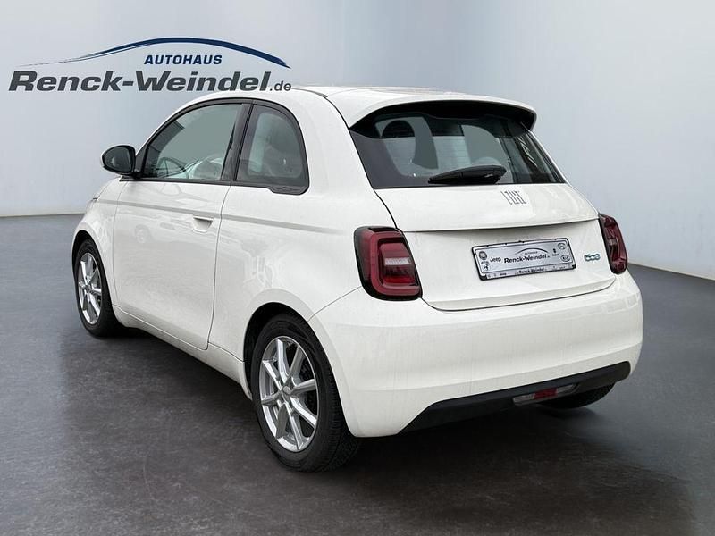 Gebraucht Fiat 500e Icon 69 kW (95 PS) 2023 Weiss Kleinwagen