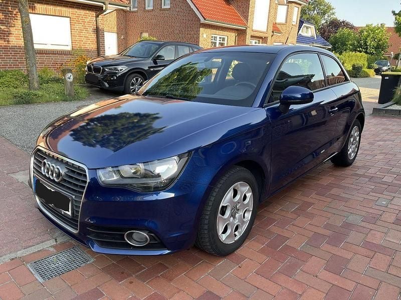 Blau Gebraucht 2012 Audi A1 Ambition Kleinwagen | 6.199 € (Guter Preis) - Bild 1/4
