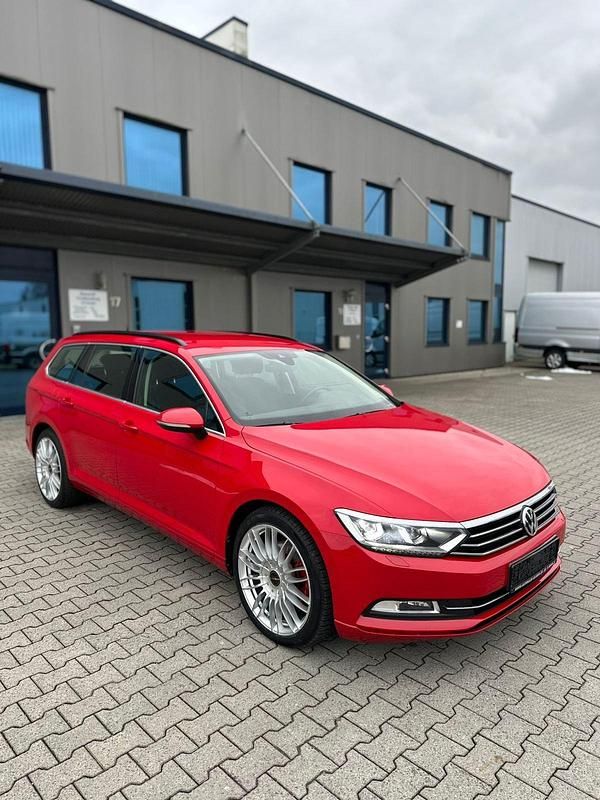 Gebraucht VW Passat 120 PS (88 kW) 2019 Rot Kombi