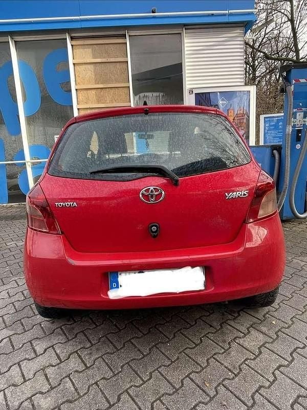 Gebraucht Toyota Yaris 69 PS (50 kW) 2008 Limousine