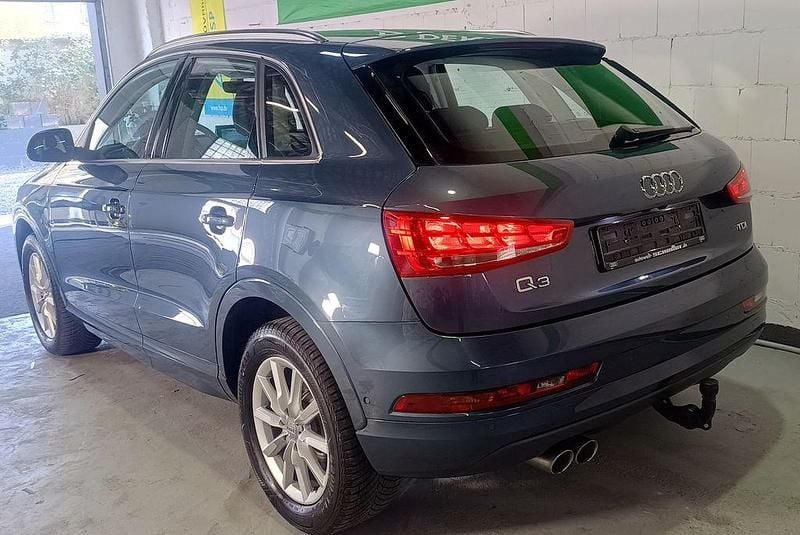 Gebraucht Audi Q3 Sport 120 PS (88 kW) 2016 Blau SUV