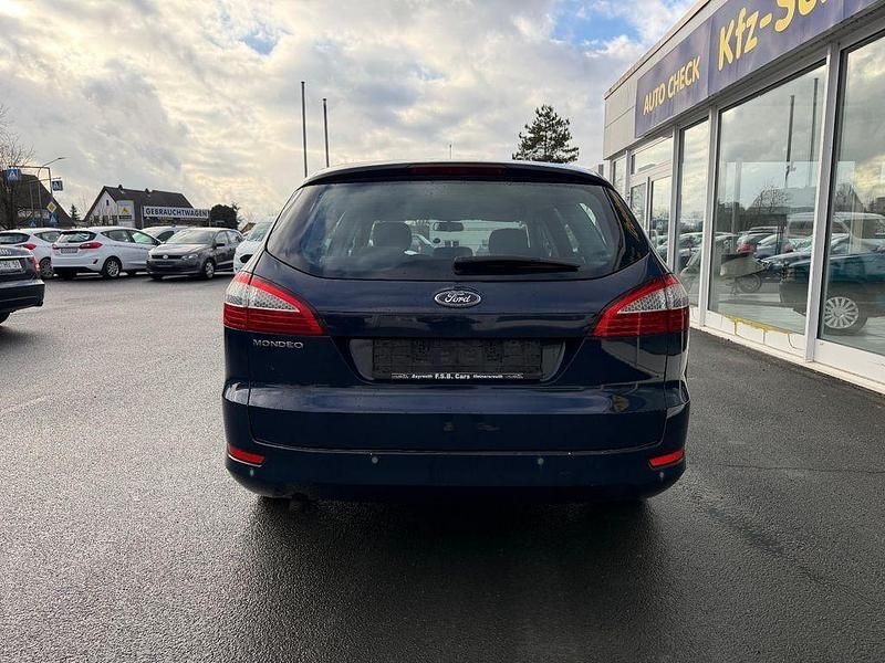 Gebraucht Ford Mondeo Ambiente 125 PS (91 kW) 2008 Blau Limousine