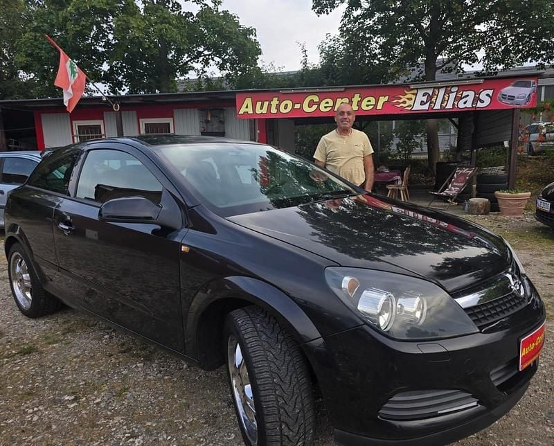 Schwarz Gebraucht 2005 Opel Astra GTC Coupé | 2.149 € (Etwas zu teuer) - Bild 1/4