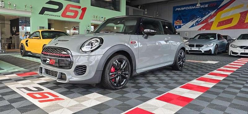 Gebraucht Mini John Cooper Works 231 PS (169 kW) 2020 Moonwalk grey (metallic) Kleinwagen