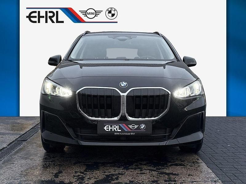 Neu BMW 218 Active Tourer Performance 136 PS (100 kW) 2026 Schwarz Van / Kleinbus