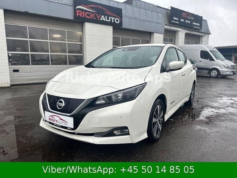 Gebraucht Nissan Leaf Acenta 110 kW (150 PS) 2019 Weiß Kleinwagen