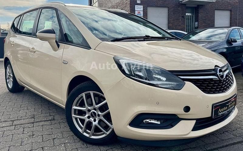Gebraucht Opel Zafira Selective 131 PS (96 kW) 2017 Beige Van / Kleinbus