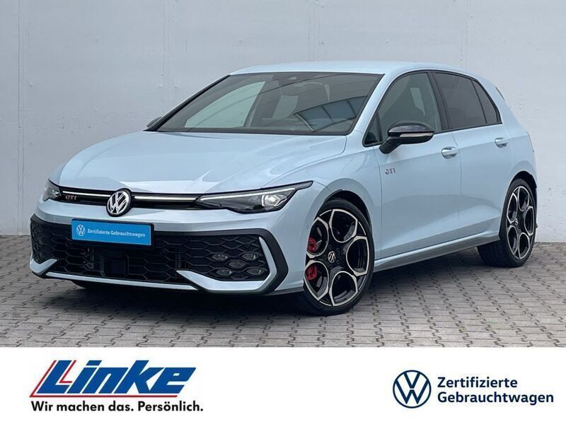 Blau Gebraucht 2024 VW Golf VIII Style Limousine | 39.490 € (Fairer Preis) - Bild 1/4