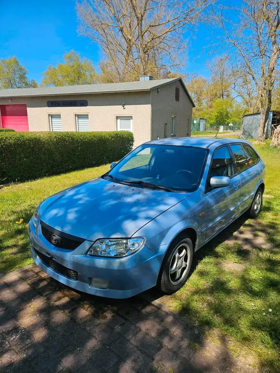 Second-hand Mazda 323F 98 CP (72 kW) 2001 Albastru Break