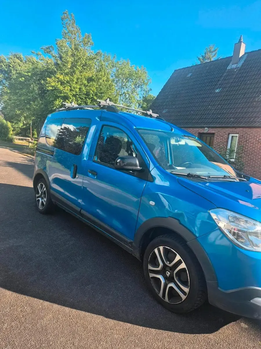 Gebraucht Dacia Dokker Stepway 115 PS (84 kW) 2018 Blau Van / Kleinbus