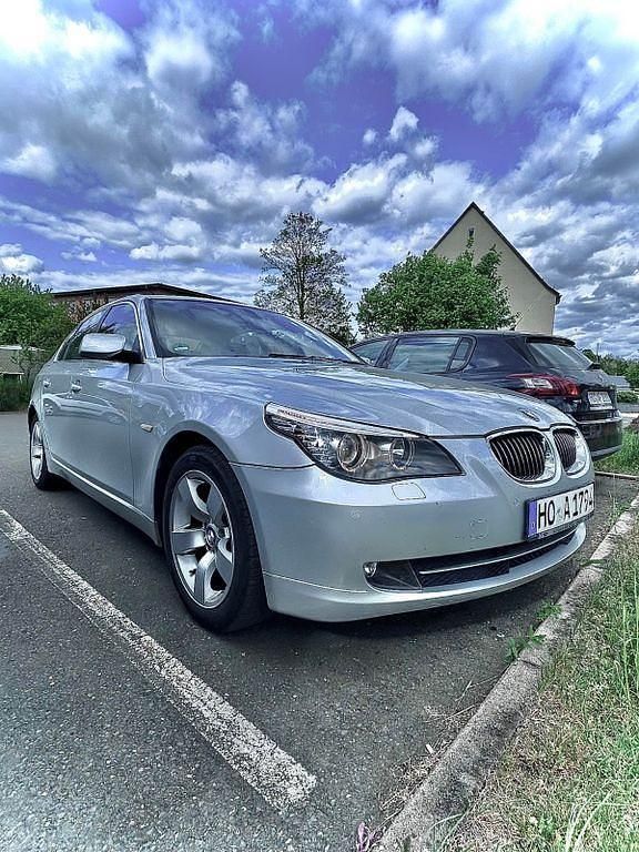 Grau Gebraucht 2008 BMW 530 Limousine | 5.650 € (Superpreis) - Bild 1/4