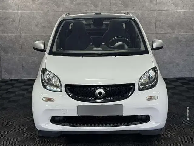 Gebraucht Smart ForTwo Cabrio Basis 71 PS (52 kW) 2016 Weiß Cabrio
