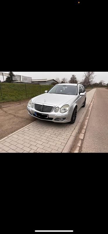 Grau Gebraucht 2007 Mercedes E200 Kombi | 2.500 € (Superpreis) - Bild 1/4