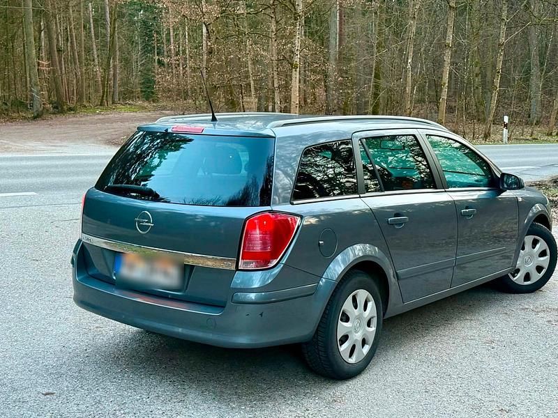 Gebraucht Opel Astra 125 PS (91 kW) 2005 Silber Kombi