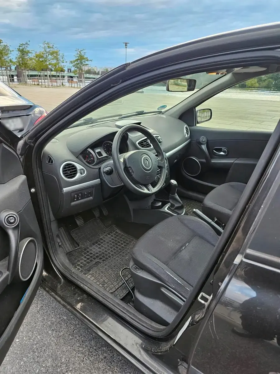 Gebraucht Renault Clio II 86 PS (63 kW) 2006 Schwarz Kleinwagen
