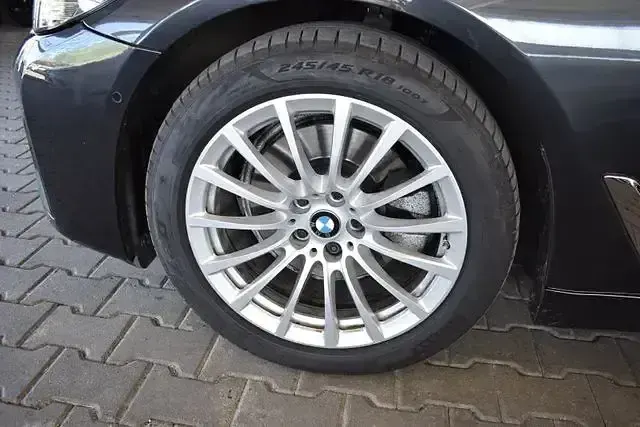 Gebraucht BMW 520 Performance 190 PS (139 kW) 2021 Grau Limousine