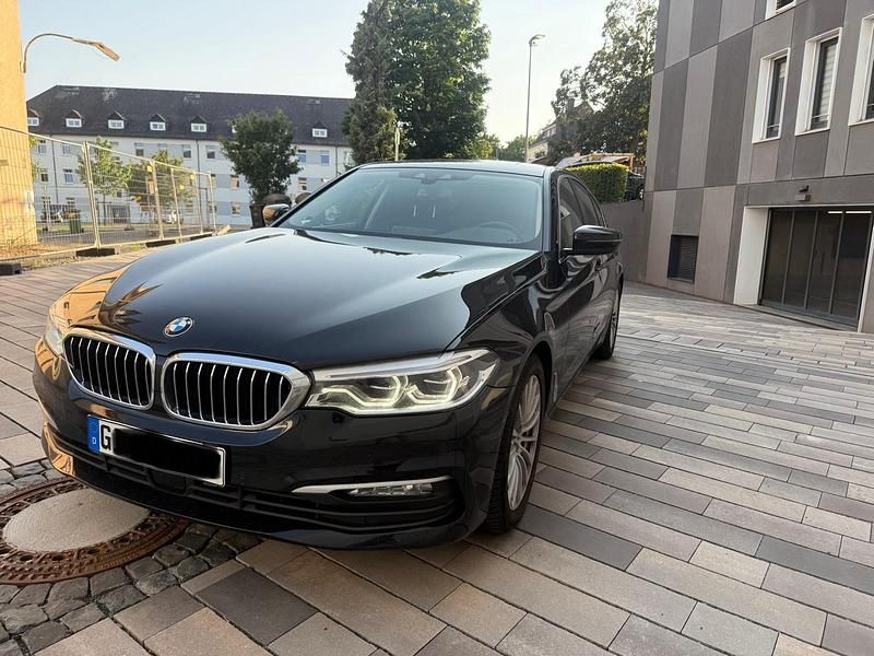 Schwarz Gebraucht 2017 BMW 520 Efficient Dynamics Limousine | 24.999 € (Fairer Preis) - Bild 1/4