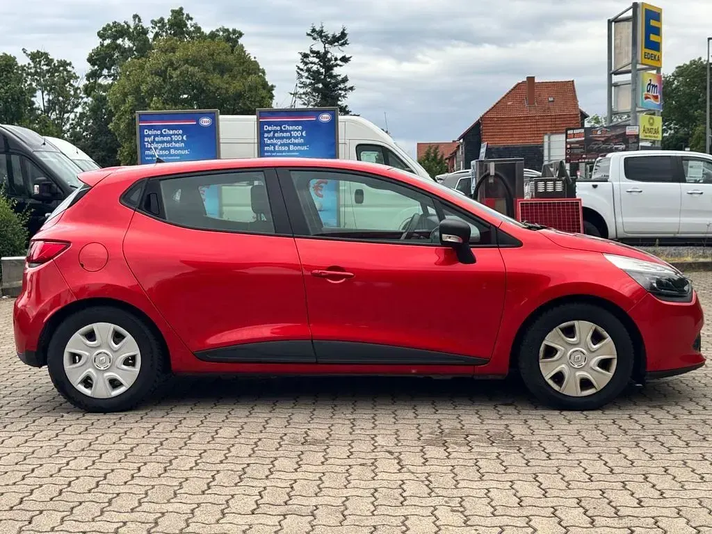 Gebraucht Renault Clio IV Expression 73 PS (53 kW) 2014 Rot Limousine