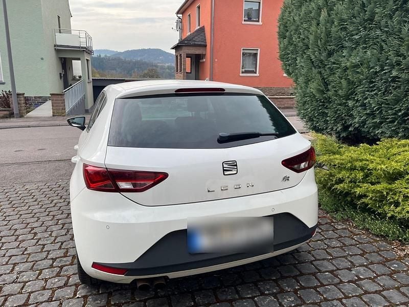 Gebraucht Seat Leon FR 184 PS (135 kW) 2015 Weiß Kleinwagen