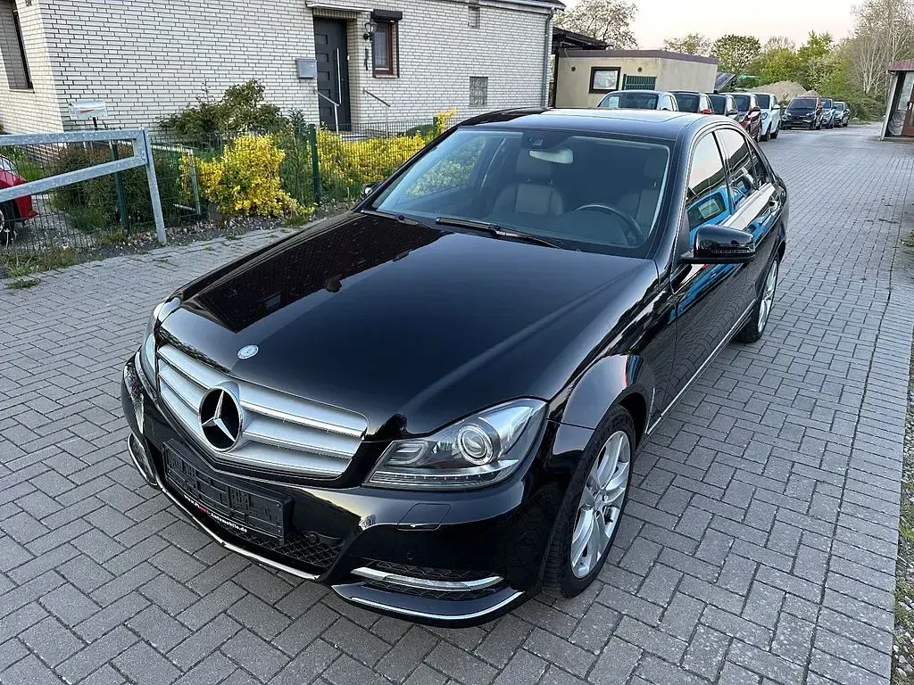 Gebraucht Mercedes C300 Avantgarde 231 PS (169 kW) 2012 Schwarz Limousine