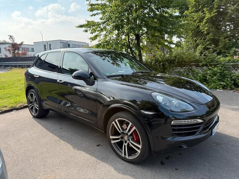 Schwarz Gebraucht 2012 Porsche Cayenne GTS SUV | 19.490 € (Superpreis) - Bild 1/4
