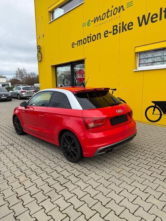 Gebraucht Audi A1 S-Line 185 PS (136 kW) 2011 Rot Kleinwagen