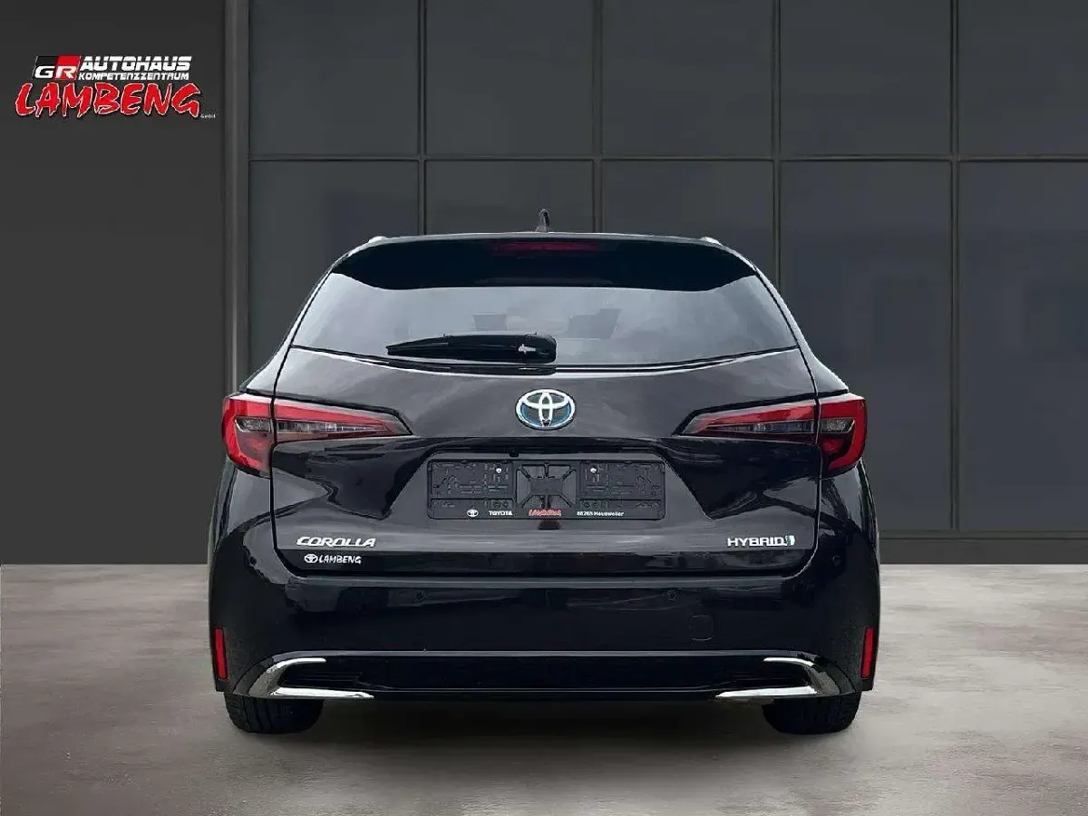 Gebraucht Toyota Corolla Hybrid Team 140 PS (102 kW) 2023 Phantom brown metallic Kombi