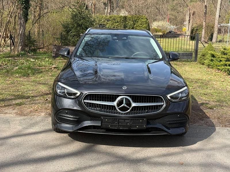 Gebraucht Mercedes C220 197 PS (144 kW) 2024 Grau Kombi
