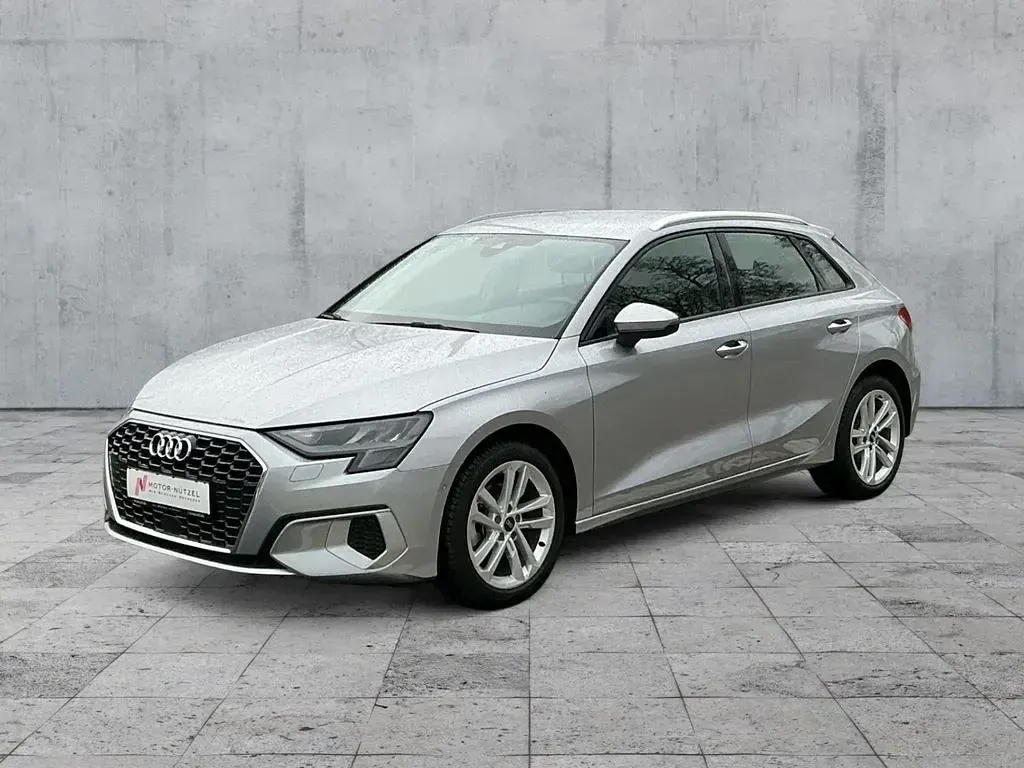Gebraucht Audi A3 Advanced 150 PS (110 kW) 2023 Florettsilber metallic Limousine