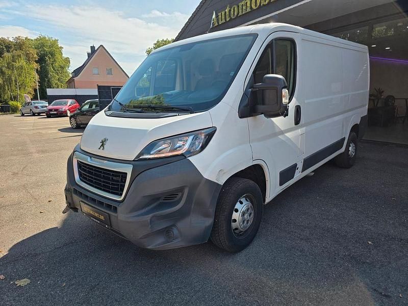 Weiß Gebraucht 2018 Peugeot Boxer Van | 6.490 € - Bild 1/4