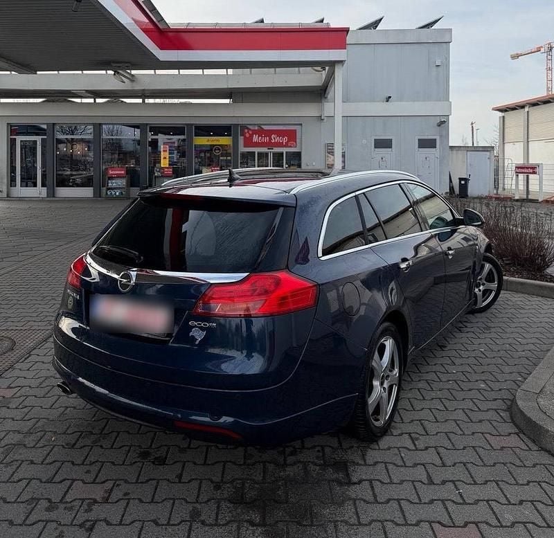 Gebraucht Opel Insignia 170 PS (125 kW) 2013 Blau Kombi