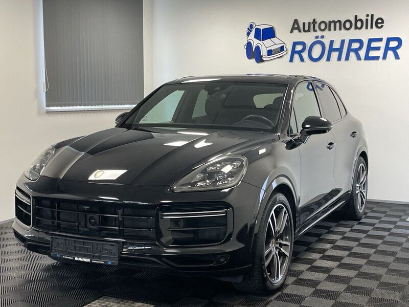Schwarz metallic Gebraucht 2018 Porsche Cayenne Turbo SUV | 68.800 € (Superpreis) - Bild 1/4