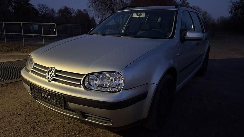 Gebraucht VW Golf IV 116 PS (85 kW) 2005 Silber Kombi