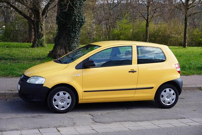 Gelb Gebraucht 2009 VW Fox Kleinwagen | 1.000 € (Guter Preis) - Bild 1/4