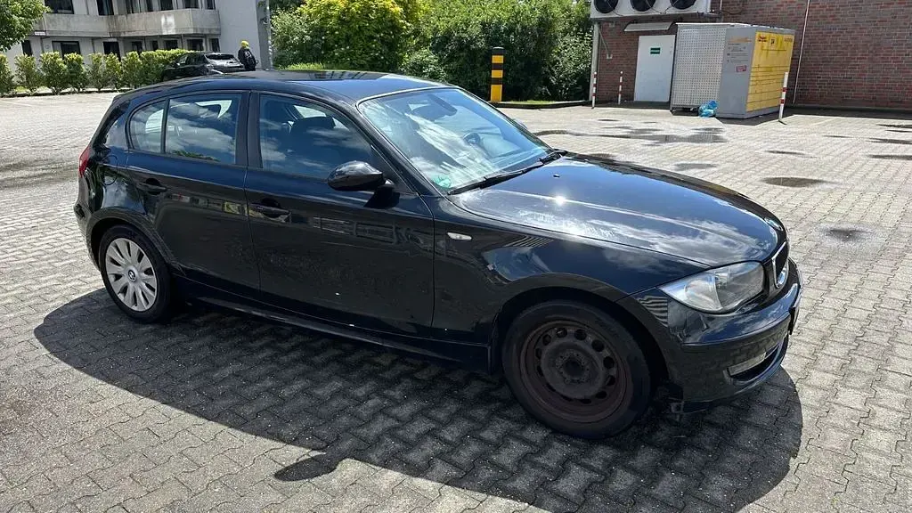 Gebraucht BMW 118 143 PS (105 kW) 2009 Schwarz Kleinwagen