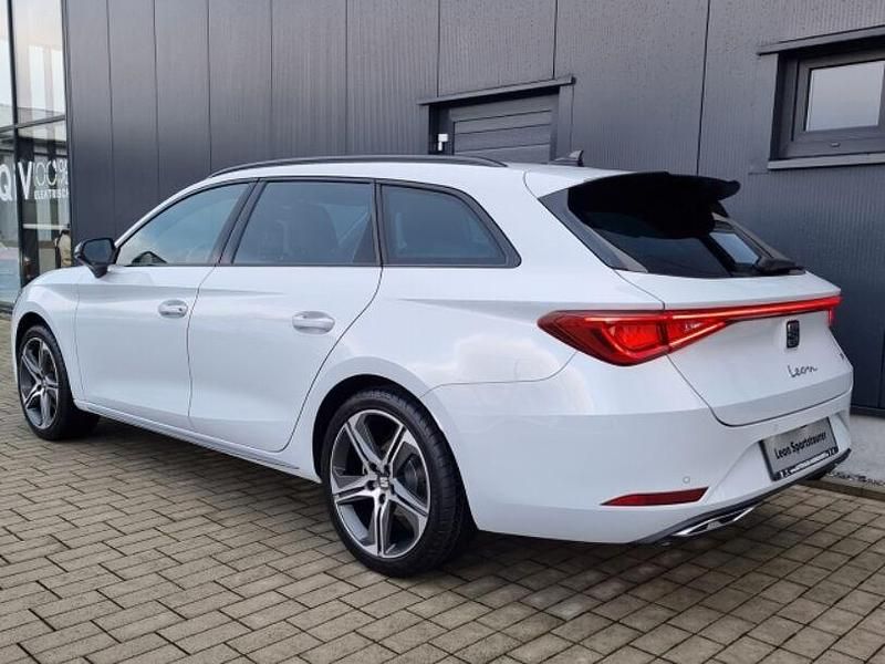 Gebraucht Seat Leon FR 190 PS (139 kW) 2023 Weiss Limousine