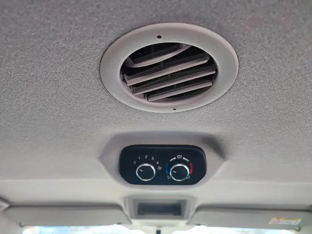 Gebraucht Ford Transit Custom 105 PS (77 kW) 2018 Weiß Van / Kleinbus