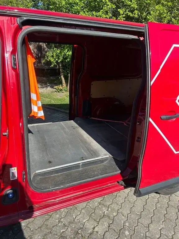 Gebraucht Toyota Proace 177 PS (130 kW) 2017 Rot Van / Kleinbus