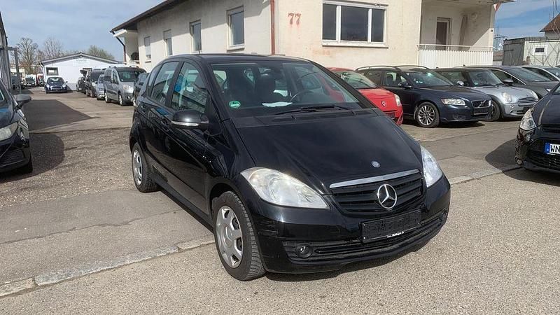 Gebraucht Mercedes A180 116 PS (85 kW) 2010 Schwarz Limousine