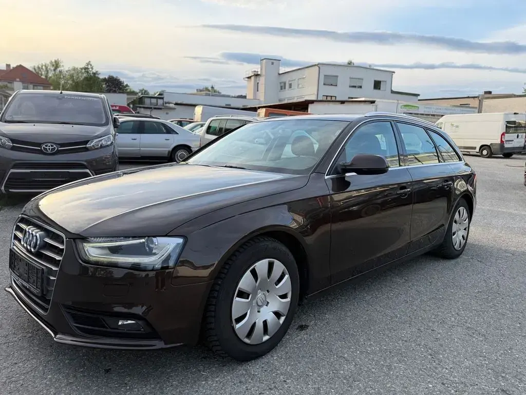 Gebraucht Audi A4 Attraction 170 PS (125 kW) 2012 Kombi
