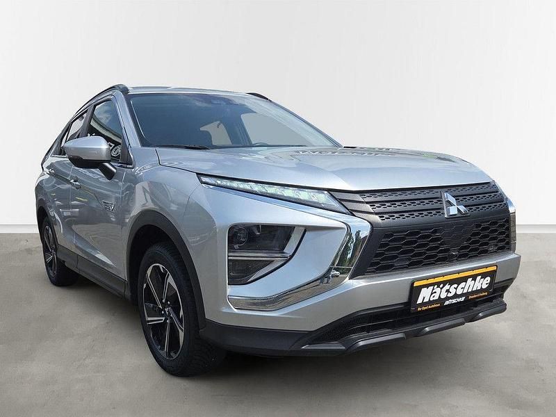 Gebraucht Mitsubishi Eclipse Cross Basis 188 PS (138 kW) 2022 Silber SUV