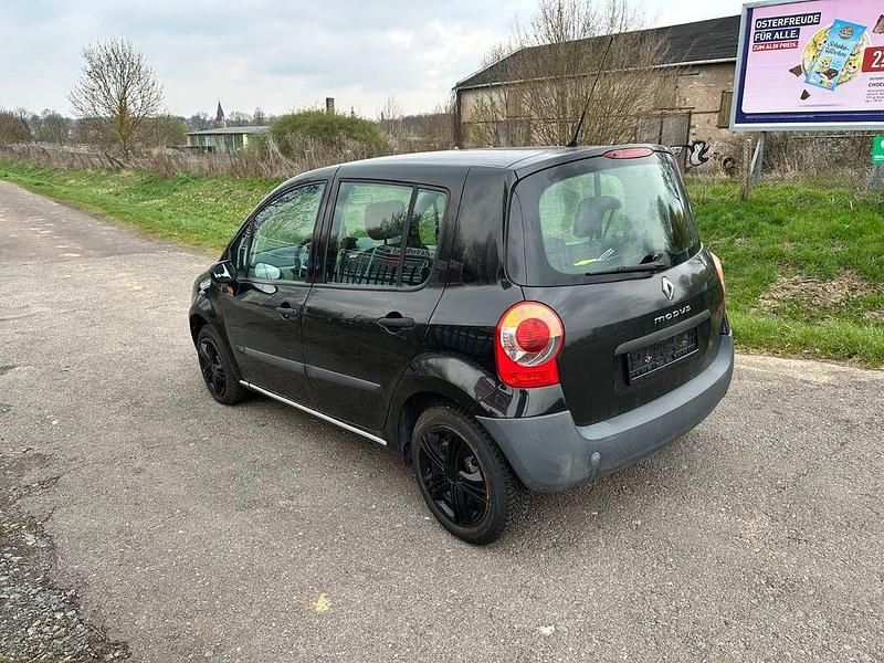 Second-hand Renault Modus 65 CP (47 kW) 2005 Negru Monovolum
