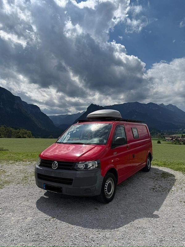 Rot Gebraucht 2011 VW T5 Van | 28.750 € - Bild 1/4