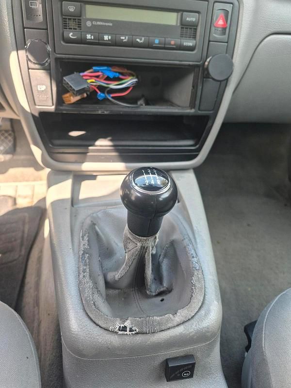 Używany VW Passat 101 KM (74 kW) 2001 Niebieski Kombi