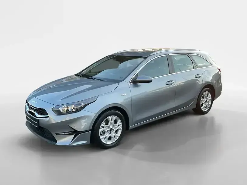 Gebraucht Kia Ceed 140 PS (102 kW) 2025 Silber Kleinwagen
