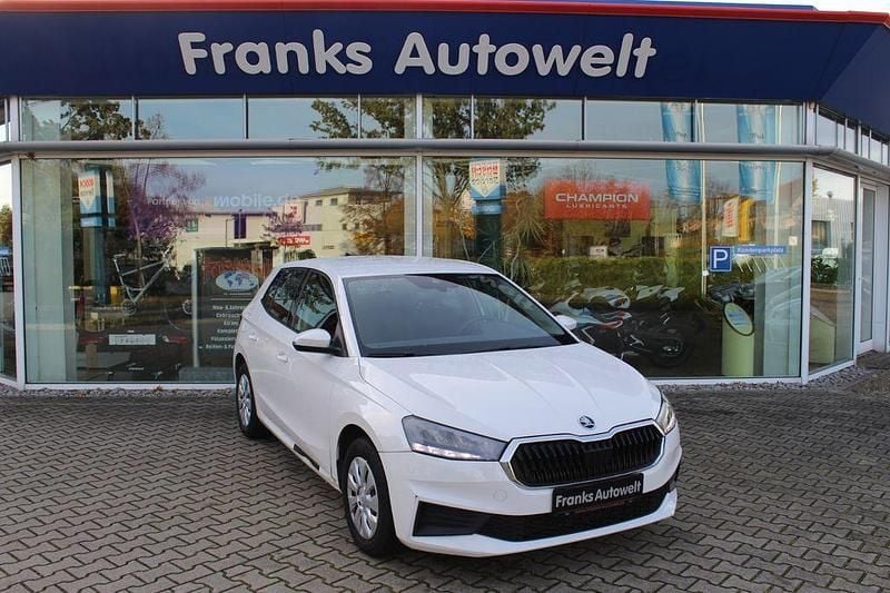 Gebraucht Skoda Fabia Active 65 PS (47 kW) 2022 Weiß Limousine