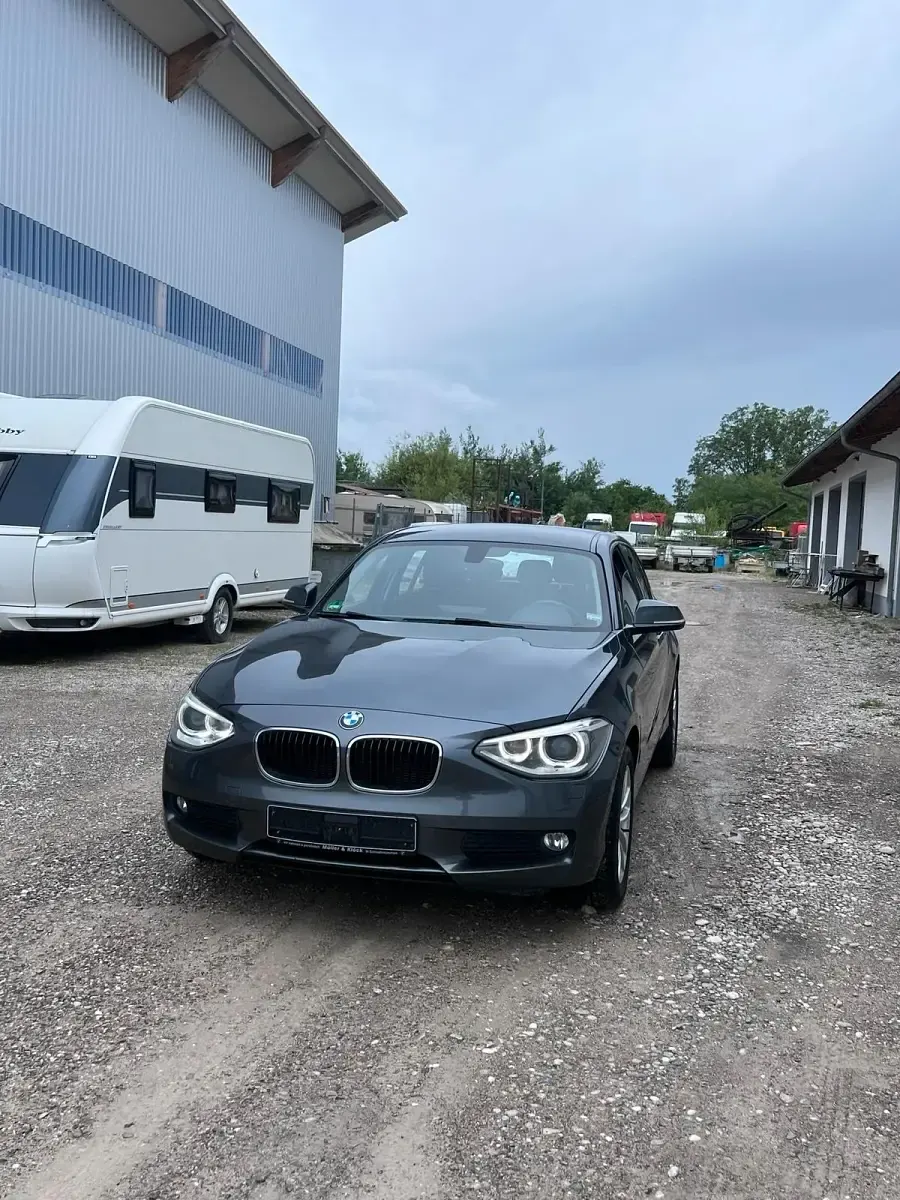 Gebraucht BMW 118 Sport Line 143 PS (105 kW) 2014 Grau Kleinwagen